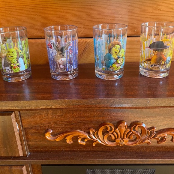 Set of Shrek Glasses
